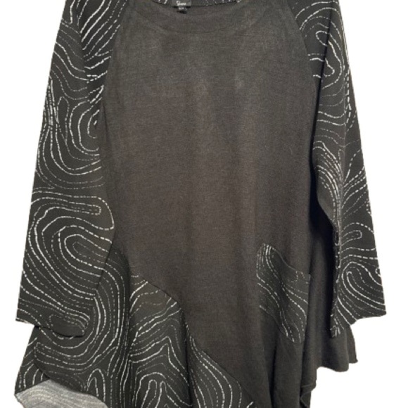Shana Tops - SHANA  Black Tunic top  with White Accents
